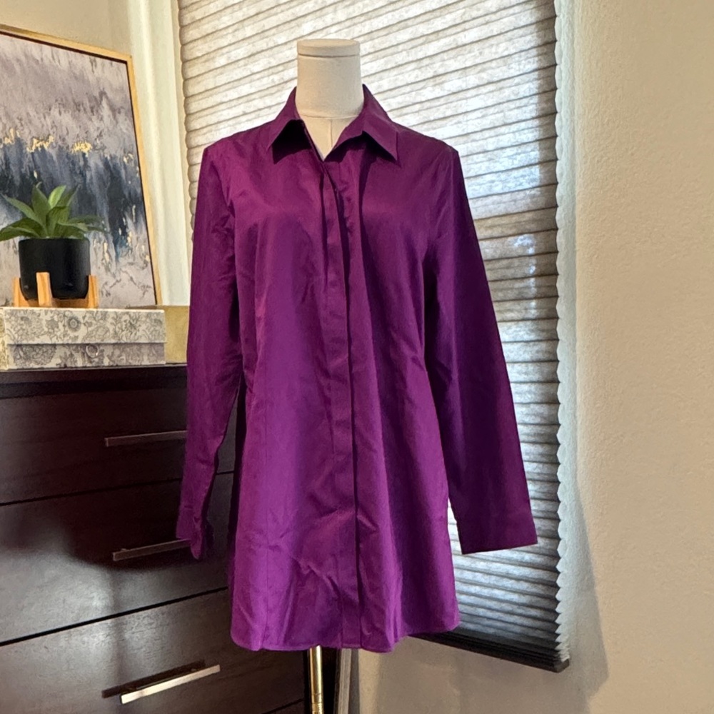 Woman's Chico's Purple No Iron Button-Up Blouse. Size 2/L